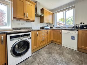 Kitchen- click for photo gallery